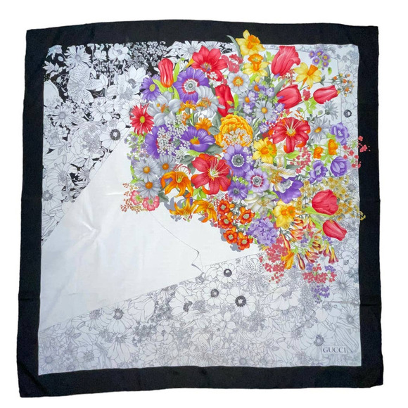 GUCCI FLORA PRINT SILK CARRÉ SCARF 100% Silk White/ Multicolor - Picture 1 of 16